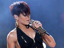 Rihanna tabs