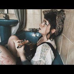 I Wanna Be Hers Chords by Abbey Glover
