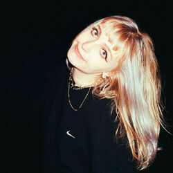 Abbie Ozard chords for Fizzy