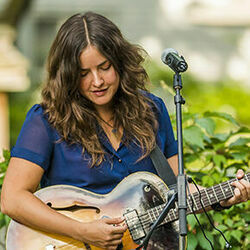 Down By The Water Chords by Abigail Lapell