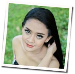 Sama Sama Suka Chords by Adinda
