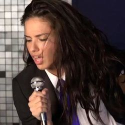 Como Ele Me Amou Chords by Adriana Lima