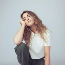 Girlfriend Chords by Alana Springsteen