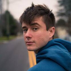 Speakers Chords by Alec Benjamin
