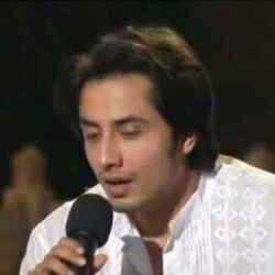 Koi Umeed Bhar Nahi Aati Live by Ali Zafar