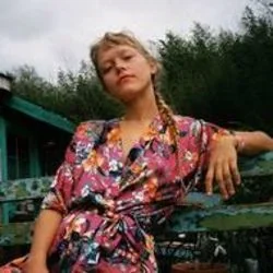 Girl On An Island Live Tab by Alice Phoebe Lou