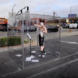 Allie X chords for Stay green