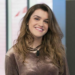 Bienvenidos Al Show Chords by Amaia Romero