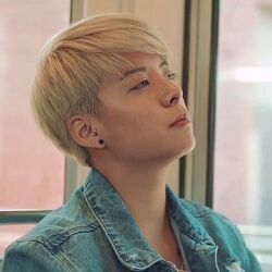 Closed Doors Chords by Amber Liu