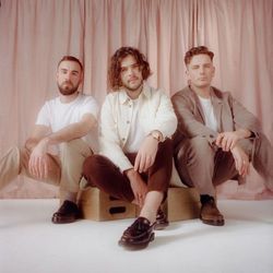 Half Alive Chords by Amber Run