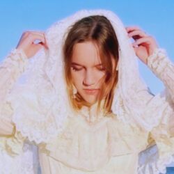 Suburban Baby Chords by Amélie Farren