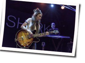 Middle Of The Night Chords by Amy Shark
