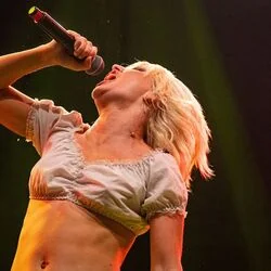 Knifey Tab by Amyl And The Sniffers