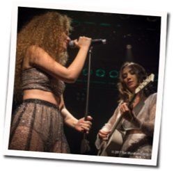 Coisa Linda Chords by Anavitória