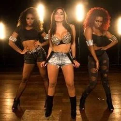 Show Das Poderosas Chords by Anitta