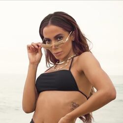 Na Batida  Chords by Anitta