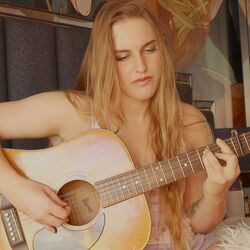 Logging Field Live Chords by Annabelle Dinda