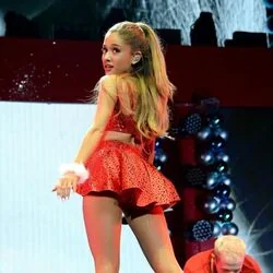 Winter Things Chords by Ariana Grande