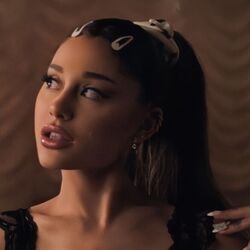 34+35 Remix Chords by Ariana Grande