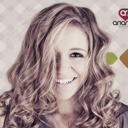 Teus Altares Chords by Arianne