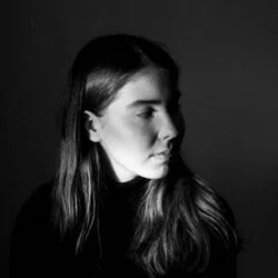 Dinner Alone Chords by Arny Margret