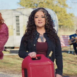 Ashley Mcbryde, Caylee Hammack, Pillbox Patti chords for Brenda put your bra on