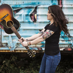 A Little Dive Bar In Dahlonega Chords by Ashley McBryde