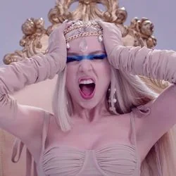 Kings And Queens Bass Tab by Ava Max