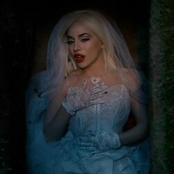 Hold Up Wait A Minute Chords by Ava Max