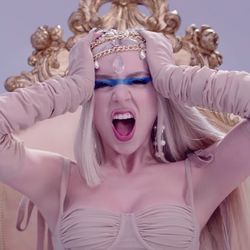 Kings And Queens Chords by Ava Max