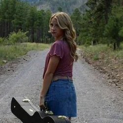 Good Day Chords by Avery Anna