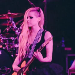 In Touch Chords by Avril Lavigne