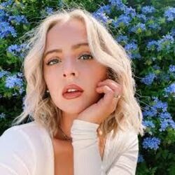 Elastic Heart Tab by Madilyn Bailey