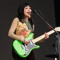 Pictures Of Us Chords by Beabadoobee