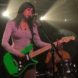 Glue Song Chords by Beabadoobee