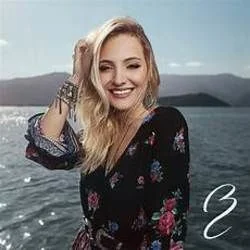 A Princesa E O HeróI Chords by Bella Carazzatto