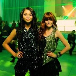 Ttylxox Chords by Bella Thorne And Zendaya
