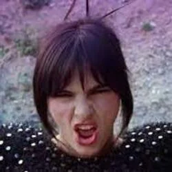 Off The Rails Chords by BENEE