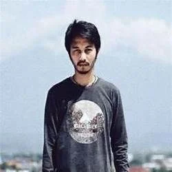 Waktu Yang Salah Akustik Chords by Fiersa Besari