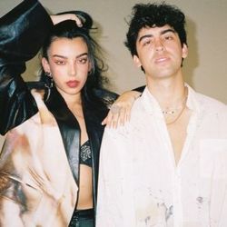 Poolside Chateau Remix Chords by Between Friends