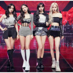 Pretty Savage Live Chords by BLACKPINK