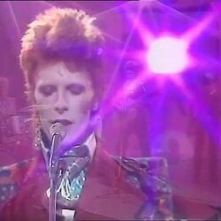 Drive-in Saturday Bass tabs by David Bowie