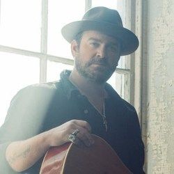 Hey World Chords by Lee Brice