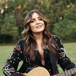 Loves Never Been That Good To Me Chords by Brit Taylor