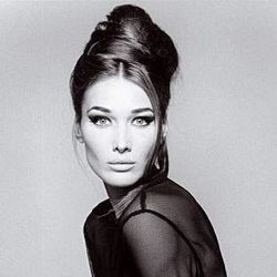 Le Ciel Dans Une Chambre Tab by Carla Bruni