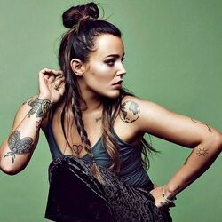 Sarkofag Chords by Miriam Bryant