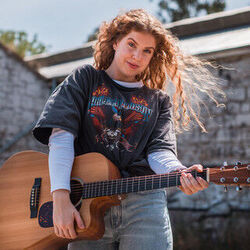 Everybodys Growing Up Chords by Caitlin Holdcroft