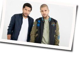La Estrategia Chords by Cali Y El Dandee