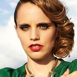 Sunday Light Chords by Anna Calvi