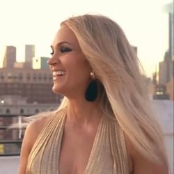 Only Us  Chords by Carrie Underwood